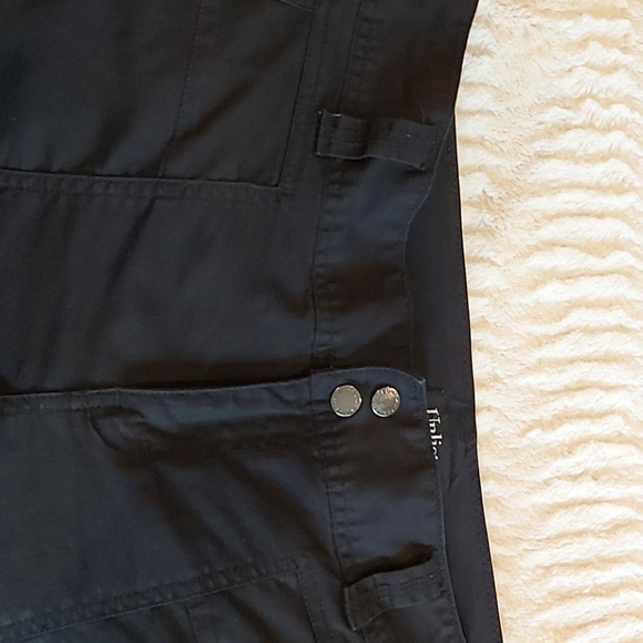 Unlisted Capris - Picture 2 of 4